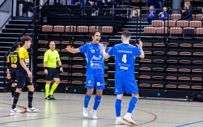 Vieska Futsal nurin Akaa Areenalla
